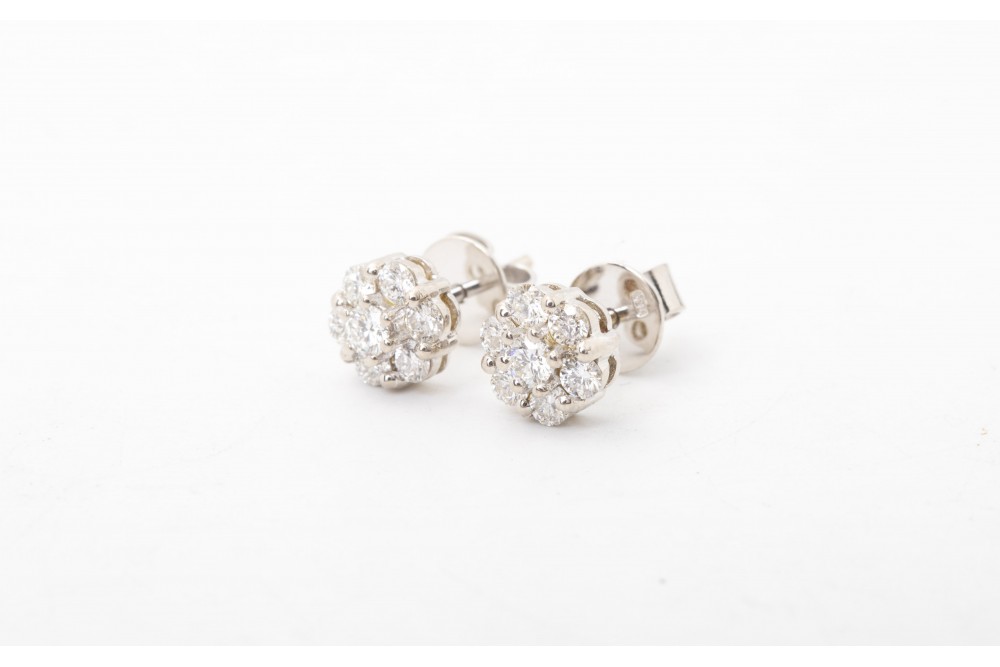 Aretes roseta en oro blanco