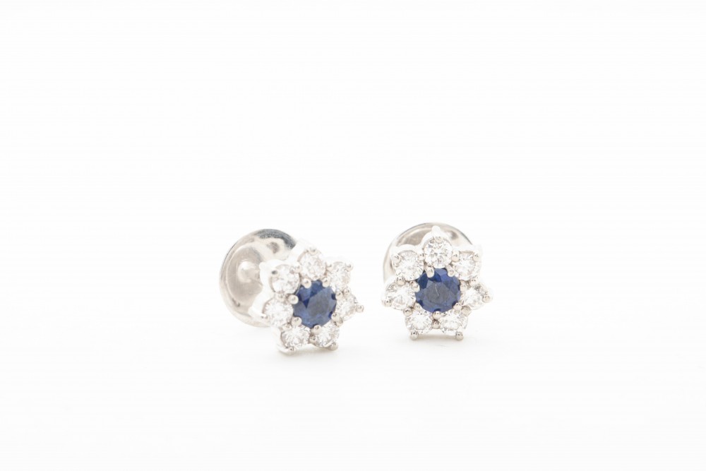 Aretes roseta con diamantes y zafiros