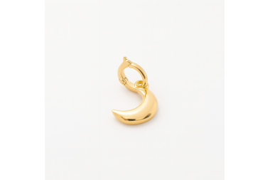 Maca’s moon - I'm charmed by Gestapromo