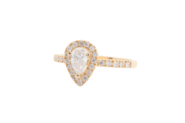 Anillo de compromiso con diamante gota