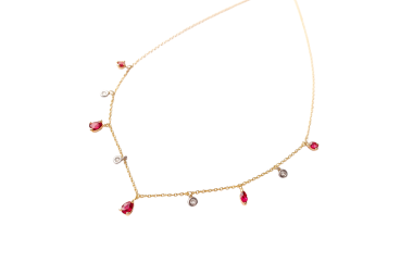 Collar con rubíes