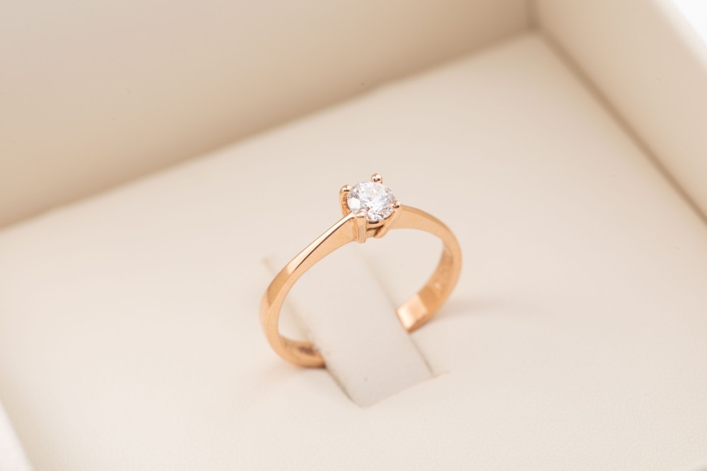 Anillo de compromiso con brillantes 0.26ct