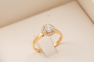 Anillo de compromiso con brillante 0.50ct