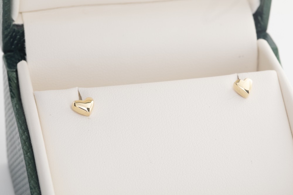 Aretes corazón de bebé