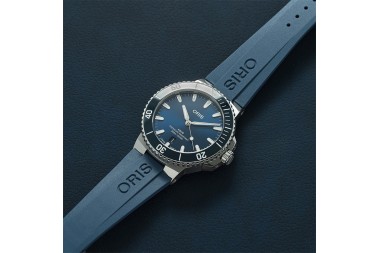 Aquis Date 41,5mm