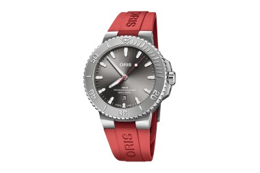 Aquis Date Relief 43,5mm