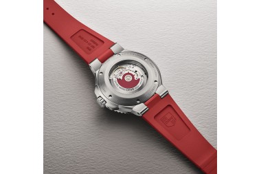 Aquis Date Relief 43,5mm