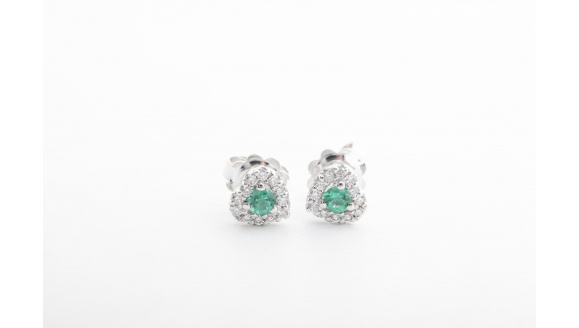 Joyería fina de esmeralda 18k: El arte de portar lujo auténtico Joyería fina de esmeralda 18k: El arte de portar lujo auténtico