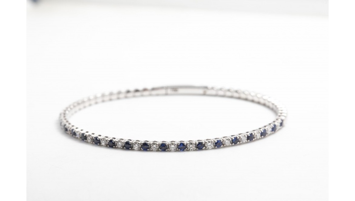 Sofisticación en cada detalle: la elegancia de una pulsera con diamantes