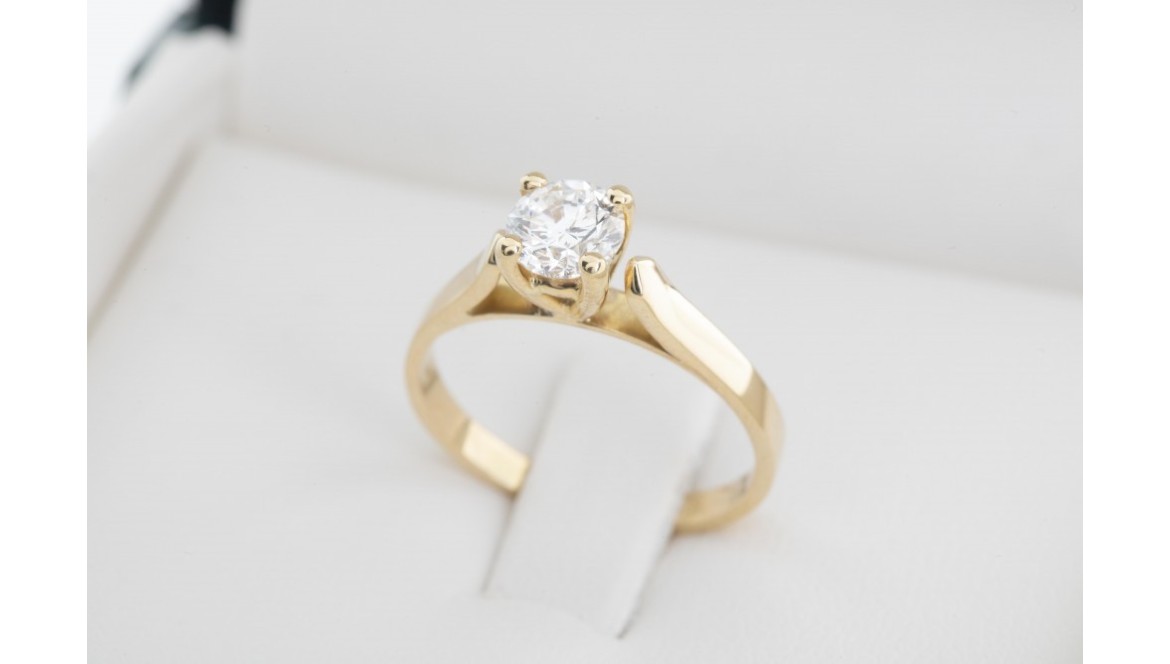 Anillos de compromiso con diamantes: guía definitiva de Joyería Murguía