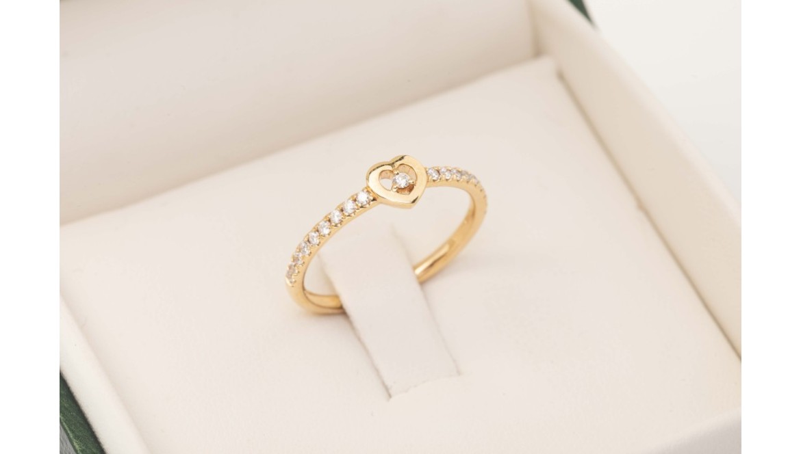 Oro que no miente: por qué los anillos de oro siguen siendo la joya más honesta del mundo