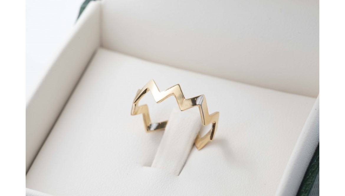 Anillos con brillantes únicos para mujeres: belleza y encanto