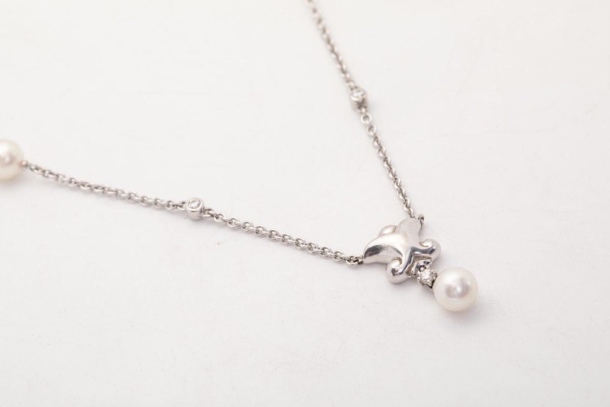 Collar con perlas Mikimoto