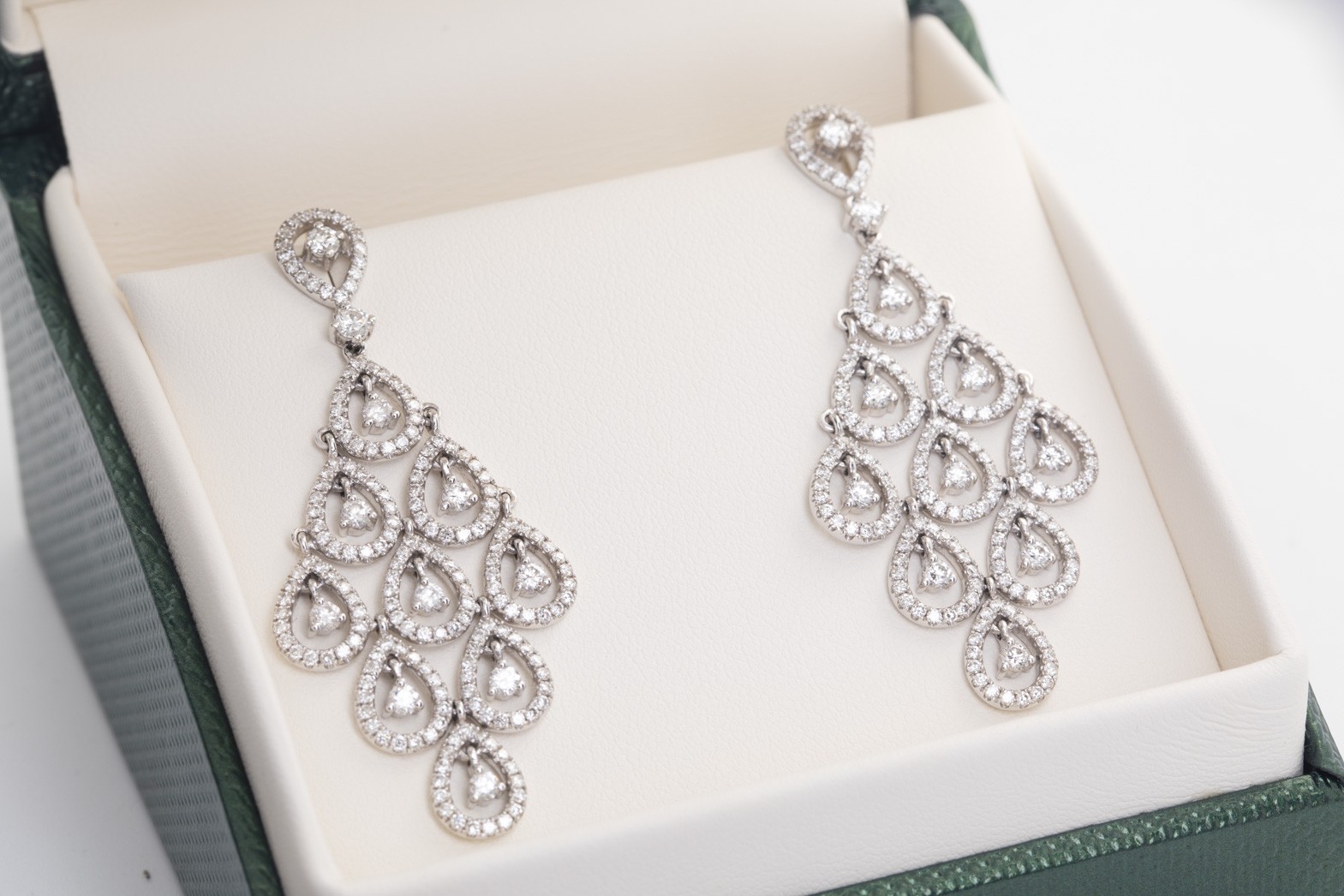 Aretes candelabro con diamantes