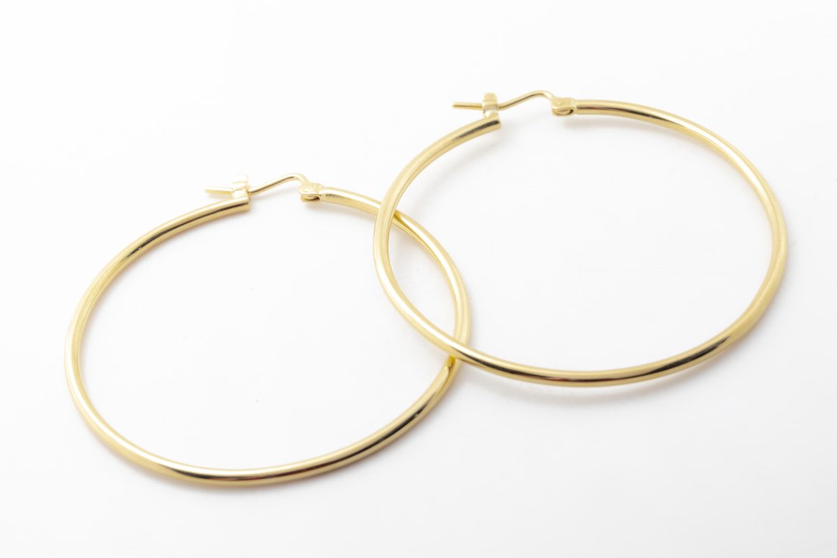 Argollas grandes en oro