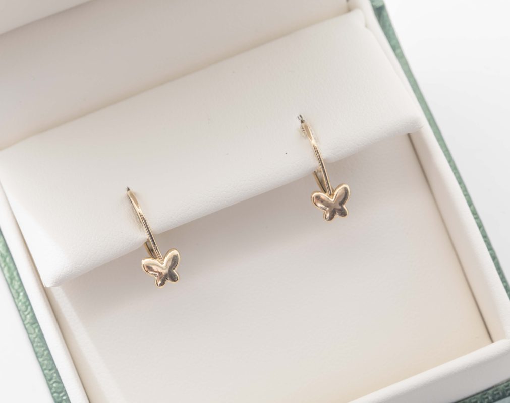 Aretes de niña con mariposas