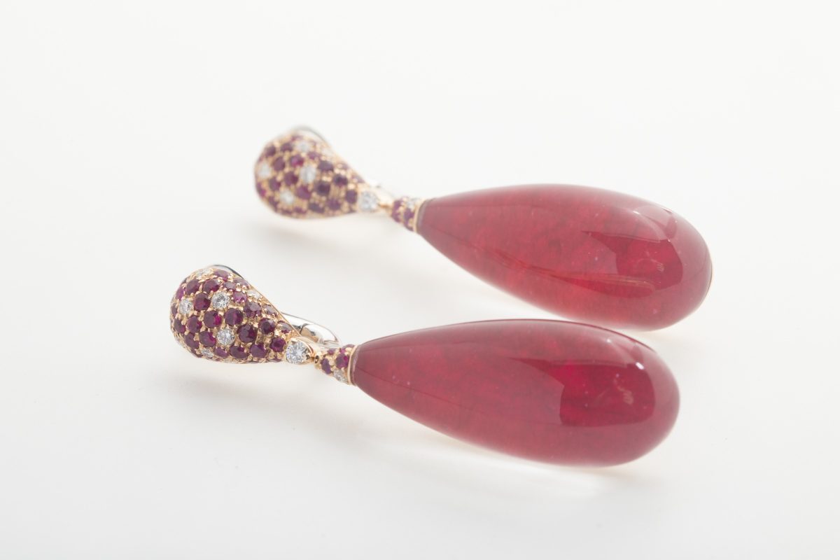Aretes Moraglione con rubís, cuarzos y diamantes