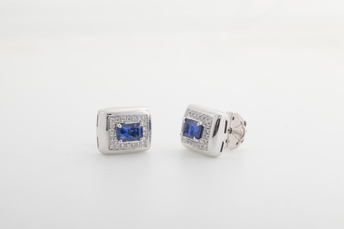 Aretes con zafiros y diamantes en oro blanco