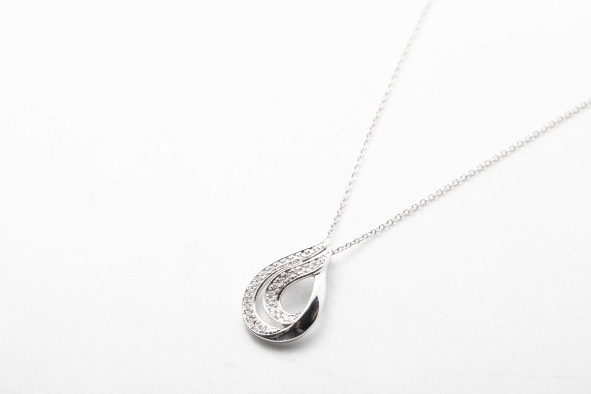 COLLAR CON BRILLANTES