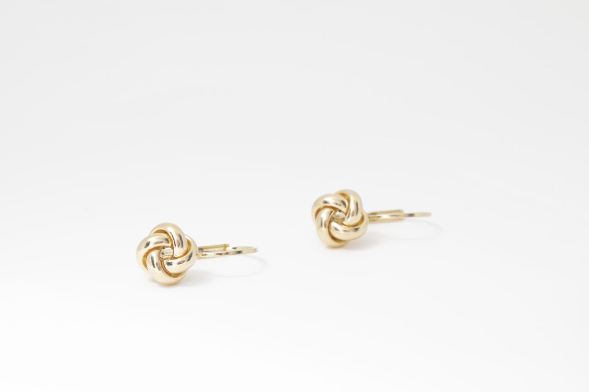 Aretes nudo