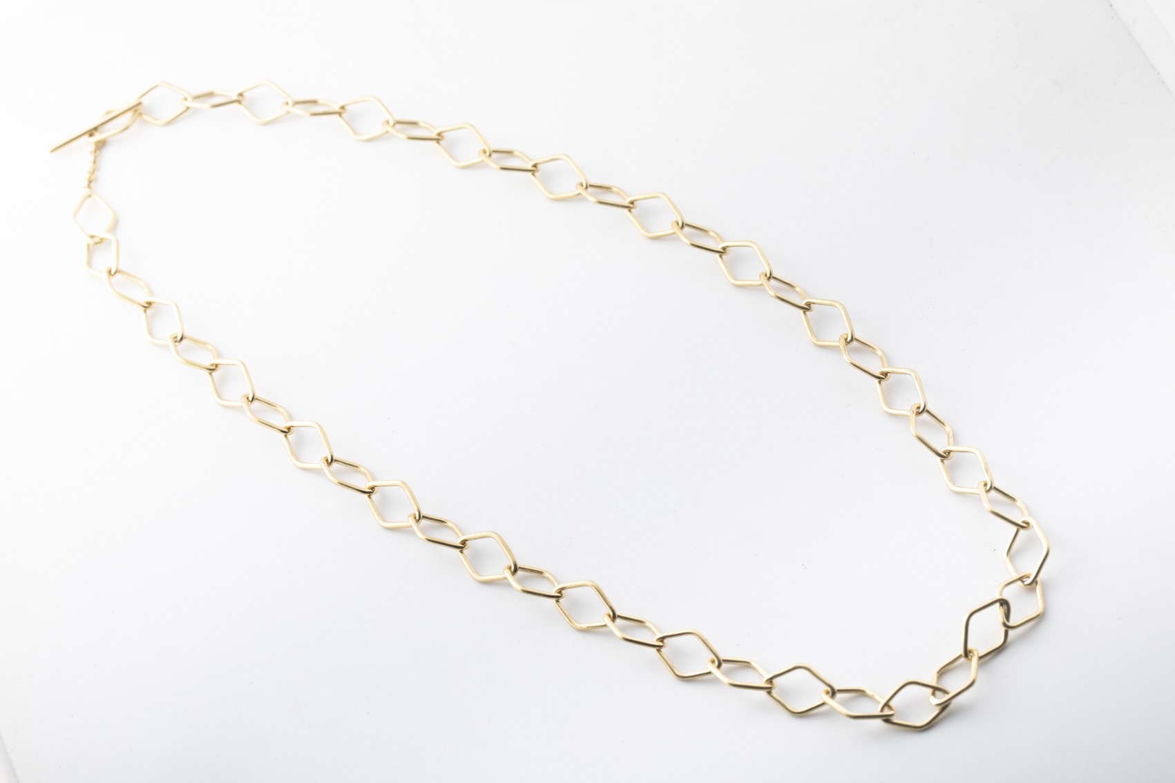 Collar rombos en oro amarillo
