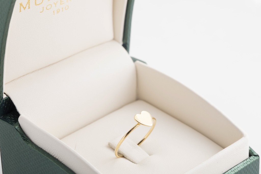 Anillo corazón en oro amarillo