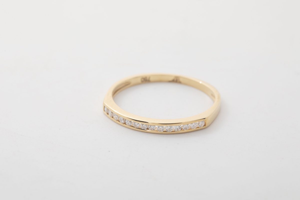 SORTIJA CON BRILLANTES