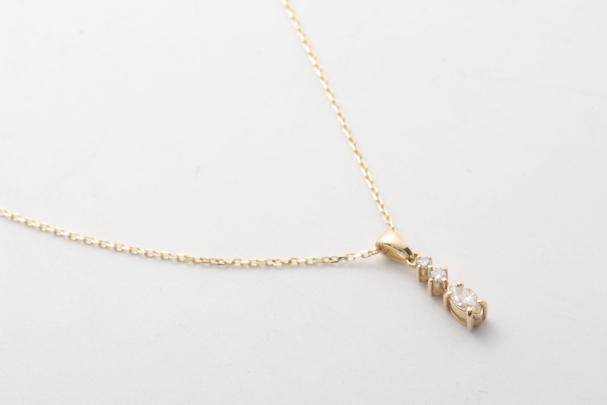 COLLAR CON BRILLANTES