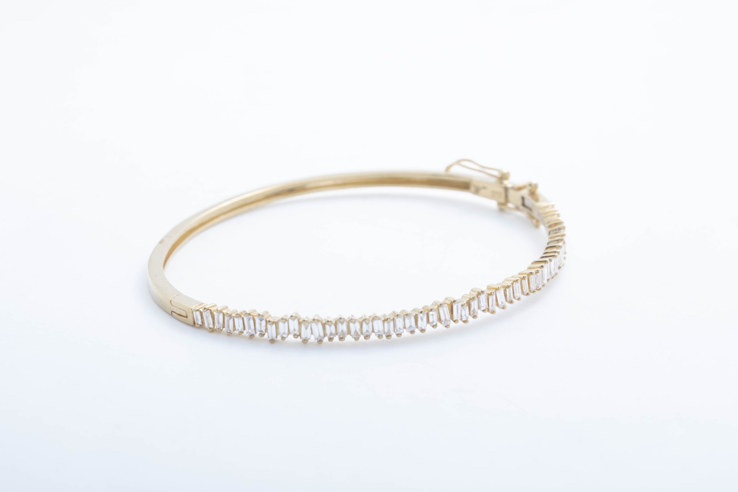 Pulsera con diamantes en oro amarillo