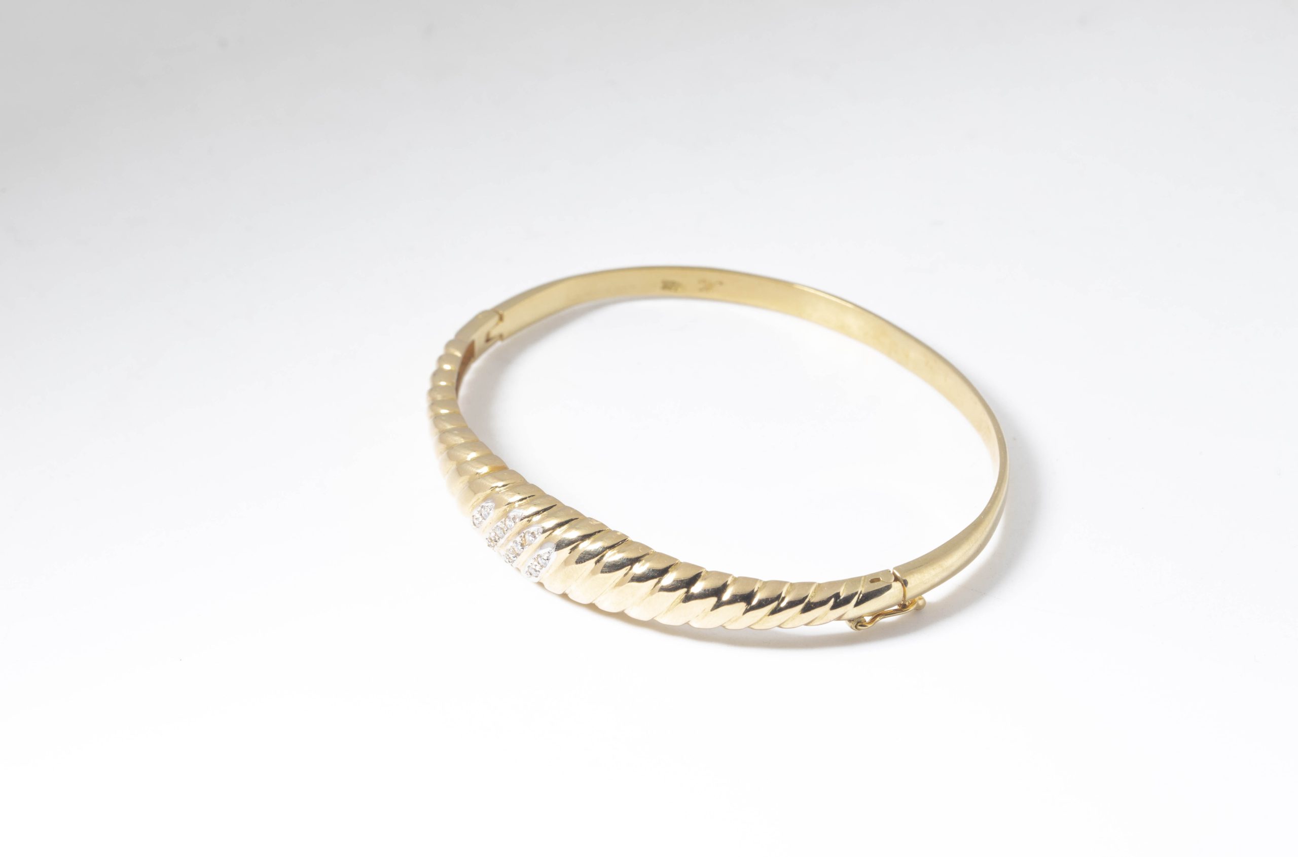 Pulsera con diamantes