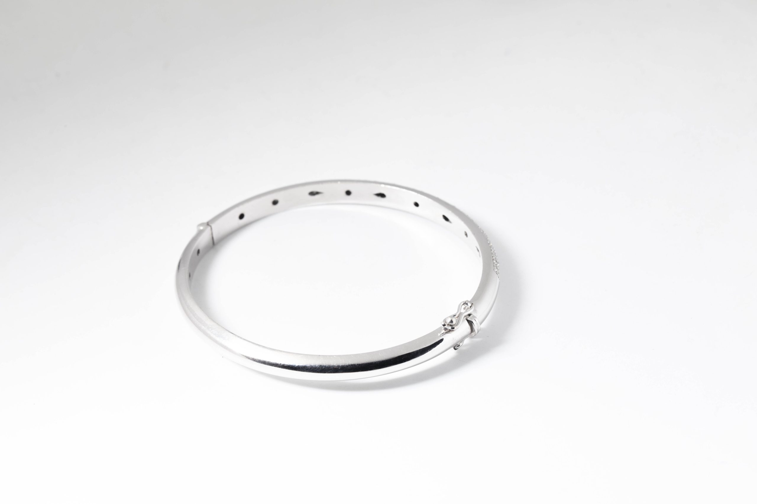 Pulsera aro con diamantes