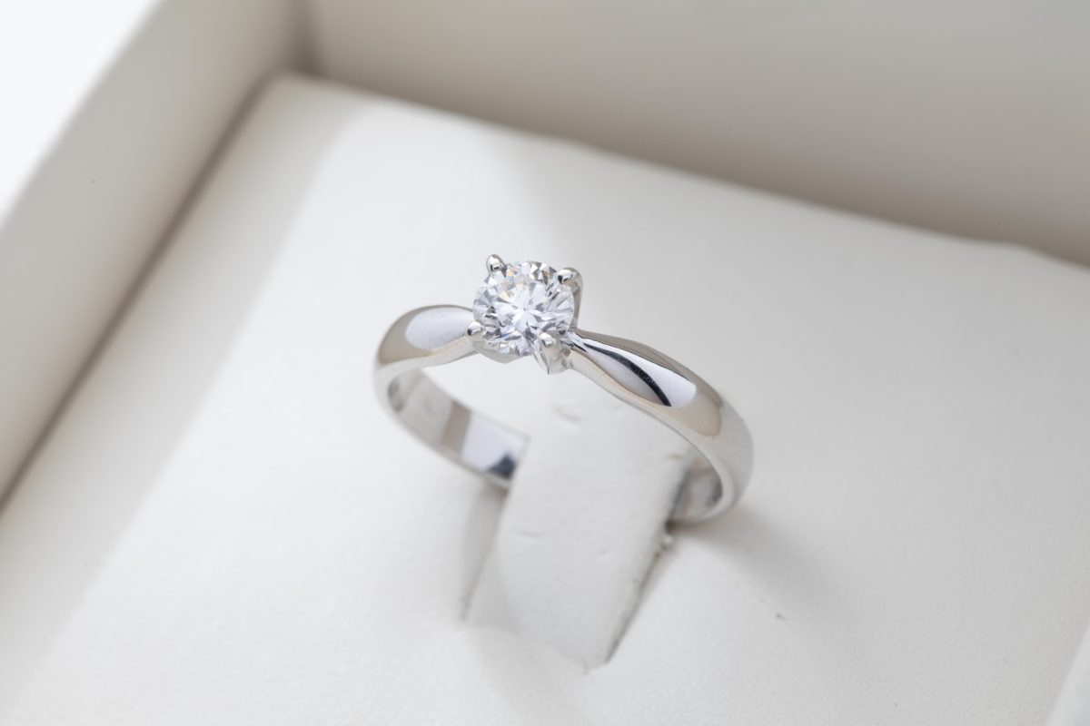 Anillo de compromiso con diamante 0.40Ct