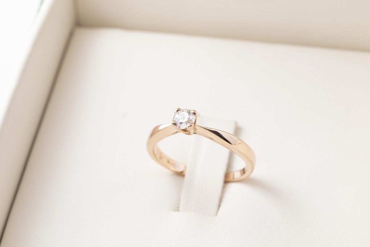 Anillo de compromiso con diamante 0.23ct
