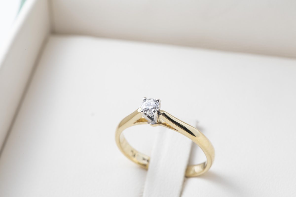 Anillo de compromiso con diamante 0.15ct