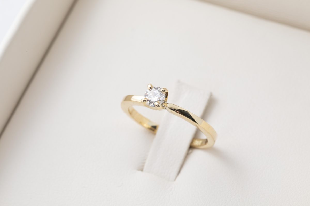 Anillo de compromiso con diamante 0.26ct