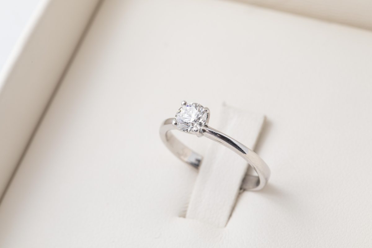 Anillo de compromiso con diamante 0.50ct