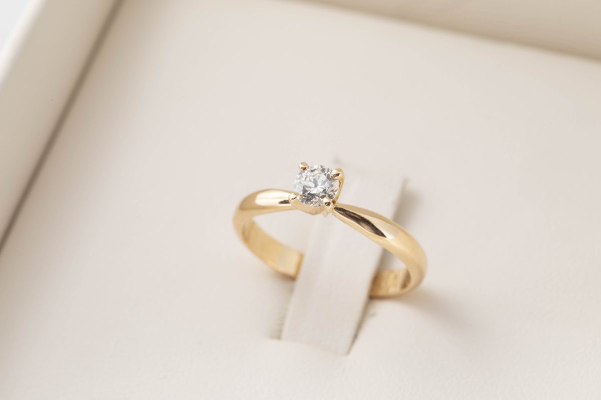 Anillo de compromiso con diamante 0.30ct
