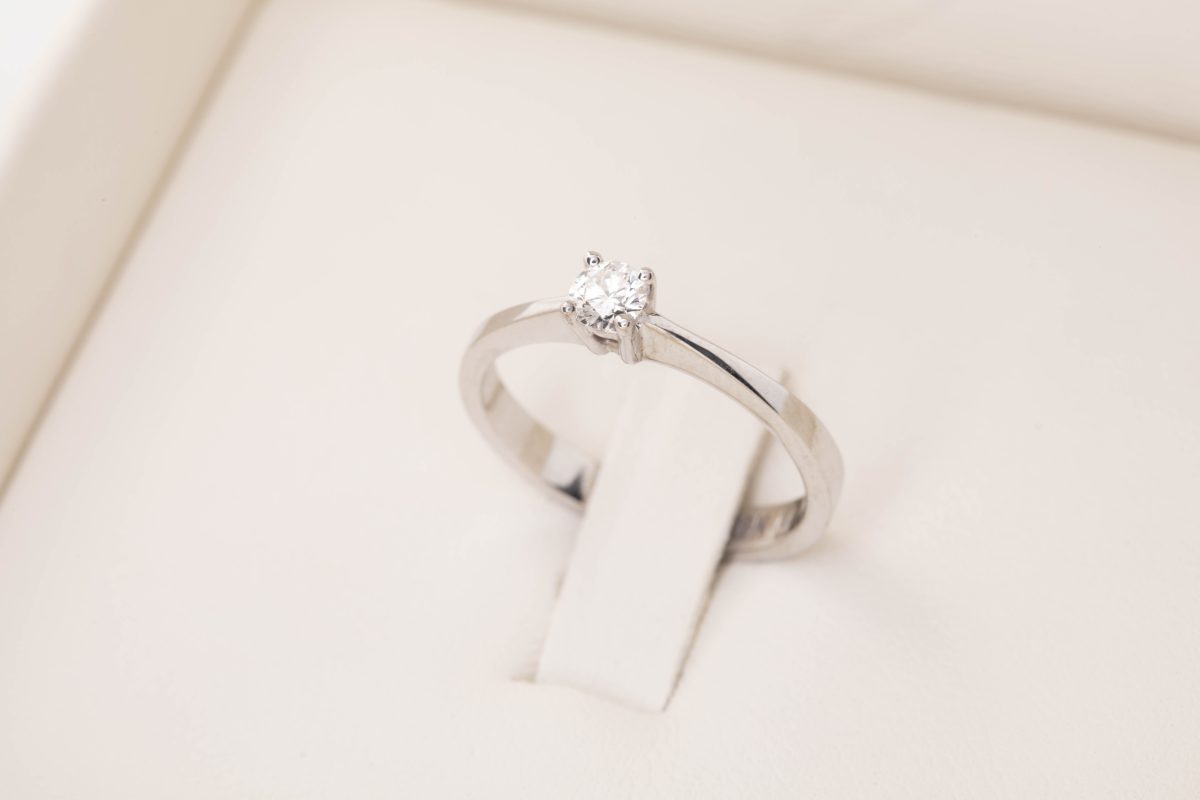 Anillo de compromiso con diamante 0.19ct