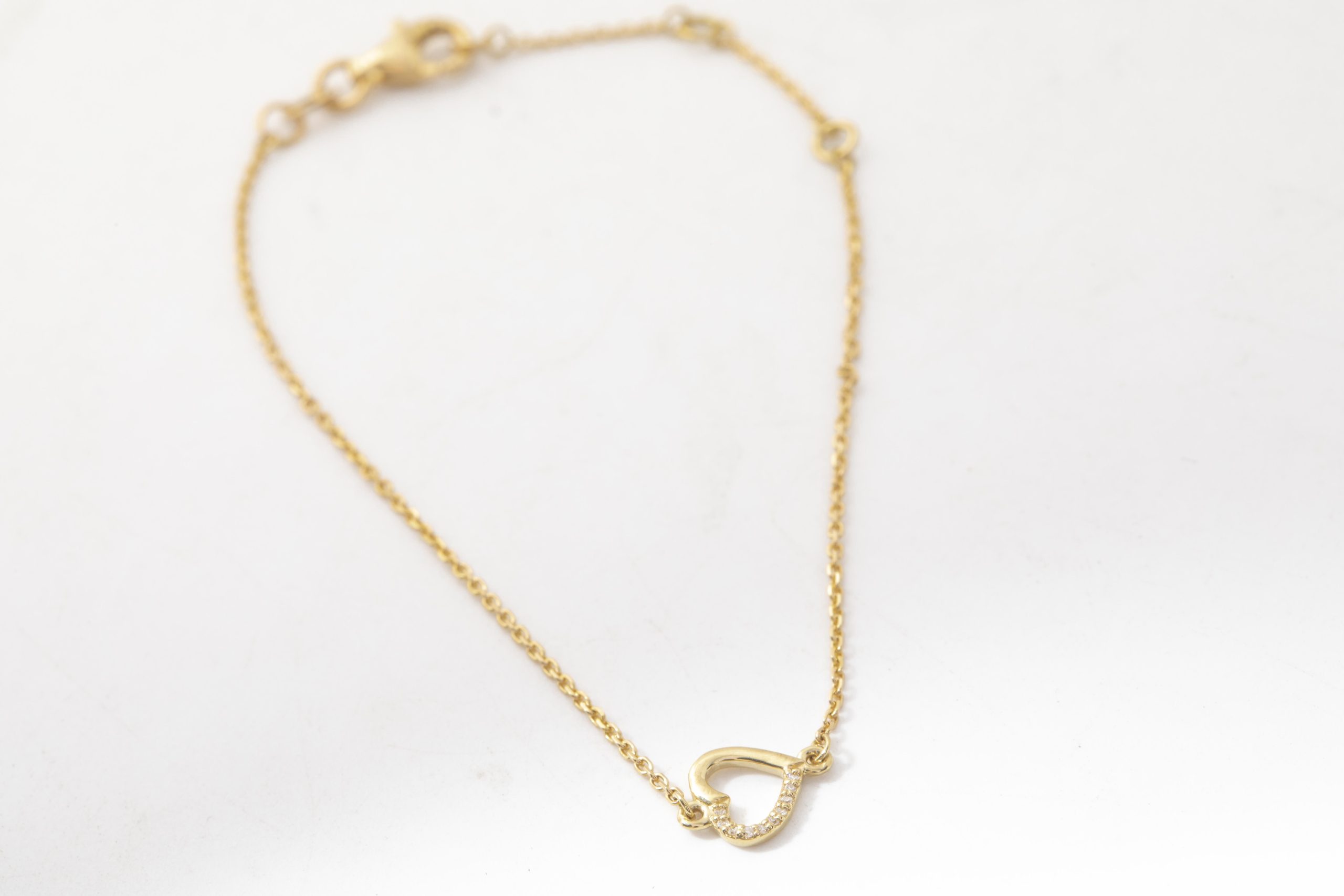 Pulsera corazón con brillantes