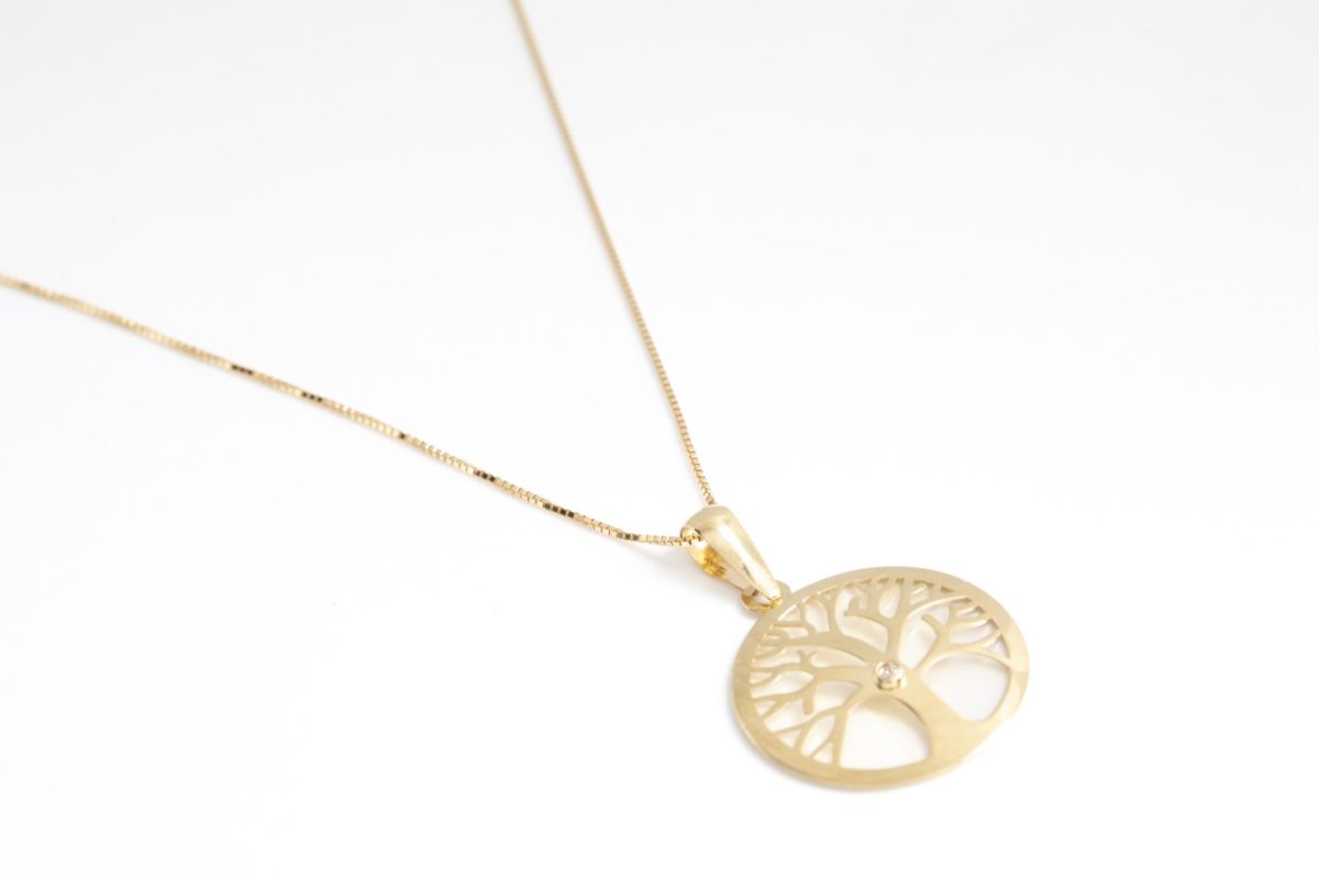 Collar árbol de la vida con nácar y un diamante