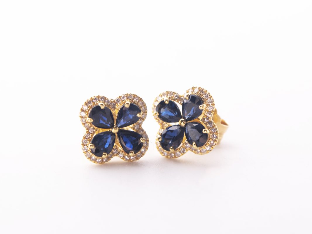 Aretes flor con zafiros