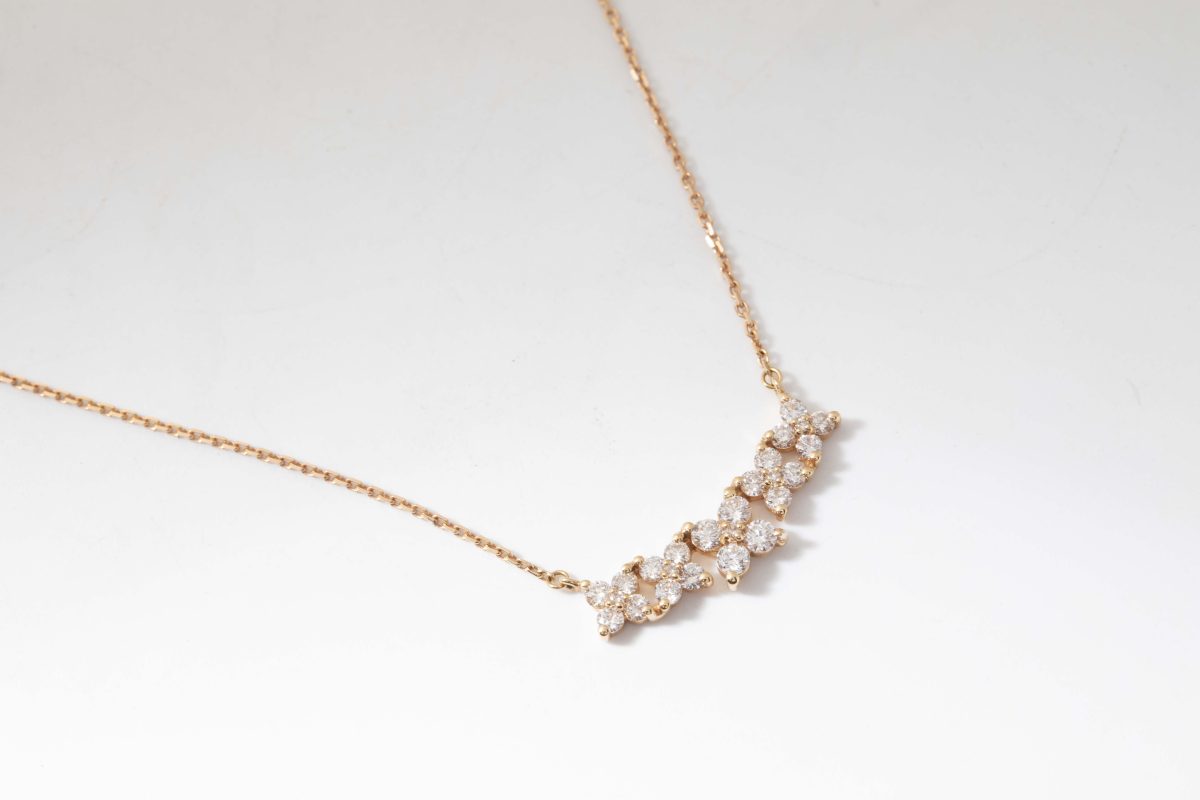 COLLAR CON BRILLANTES