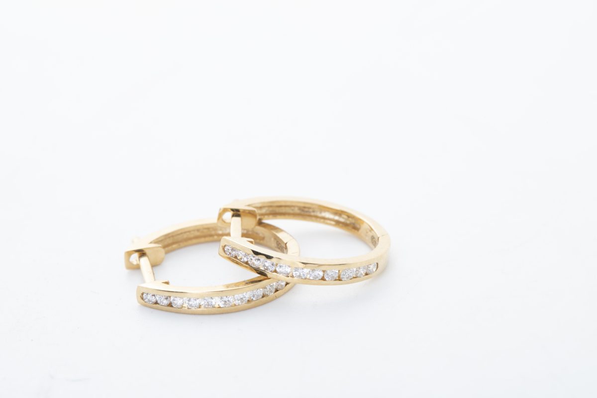 Argollas con diamantes