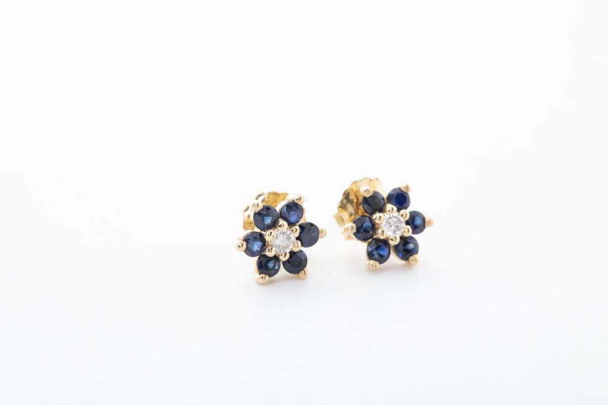 Aretes flor con zafiros y diamantes