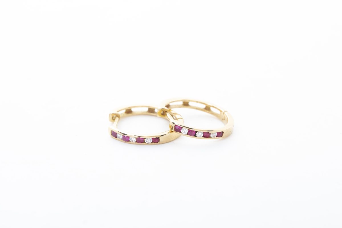 Argollas con rubís y diamantes