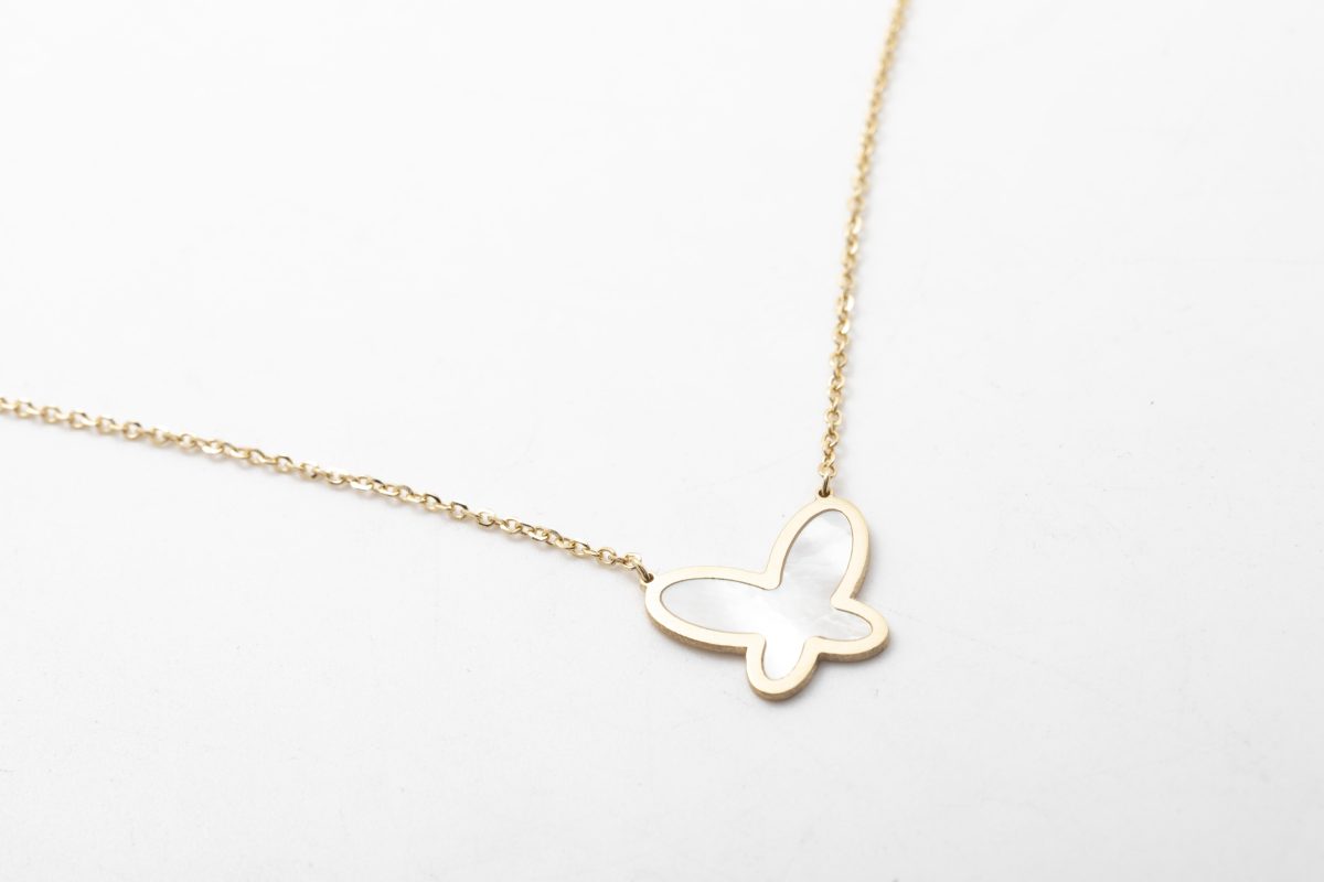 Collar mariposa con nácar