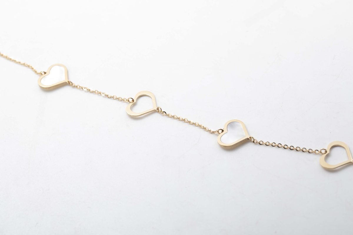 Pulsera corazones con nácar