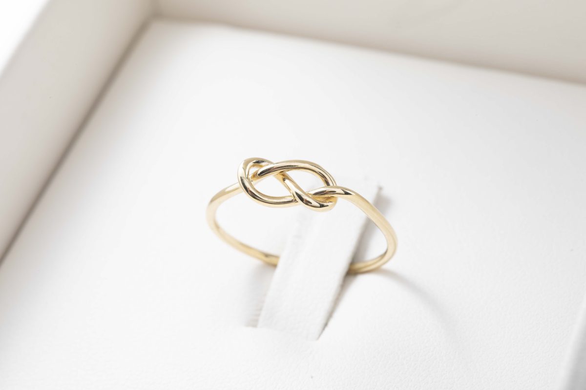 Anillo infinito cruzado