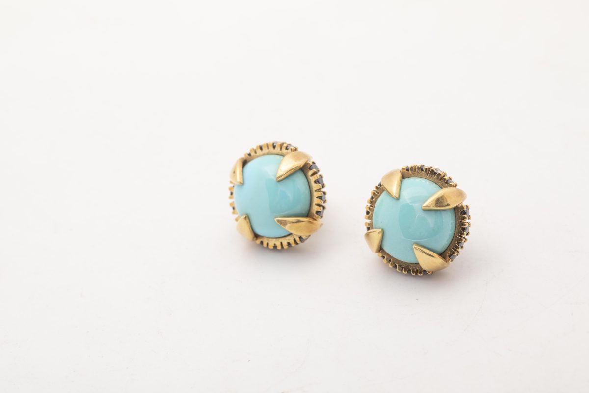 Aretes con turquesas redondos