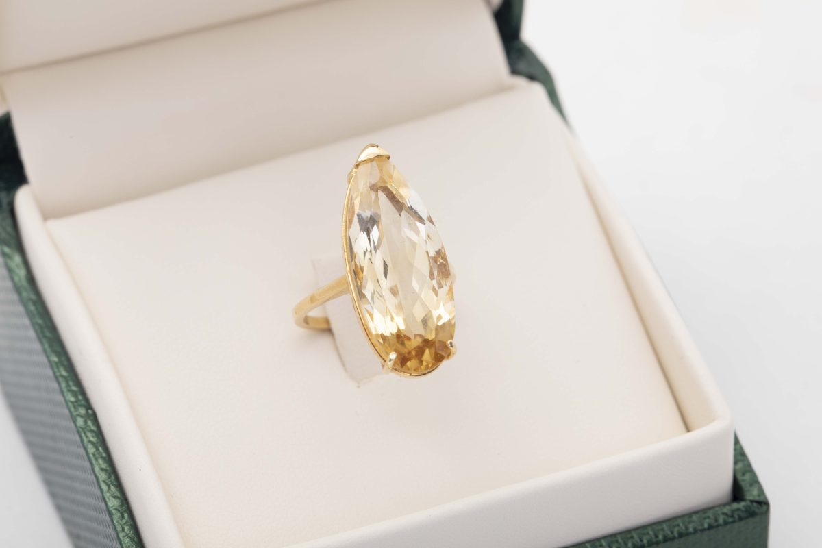 Anillo con citrino